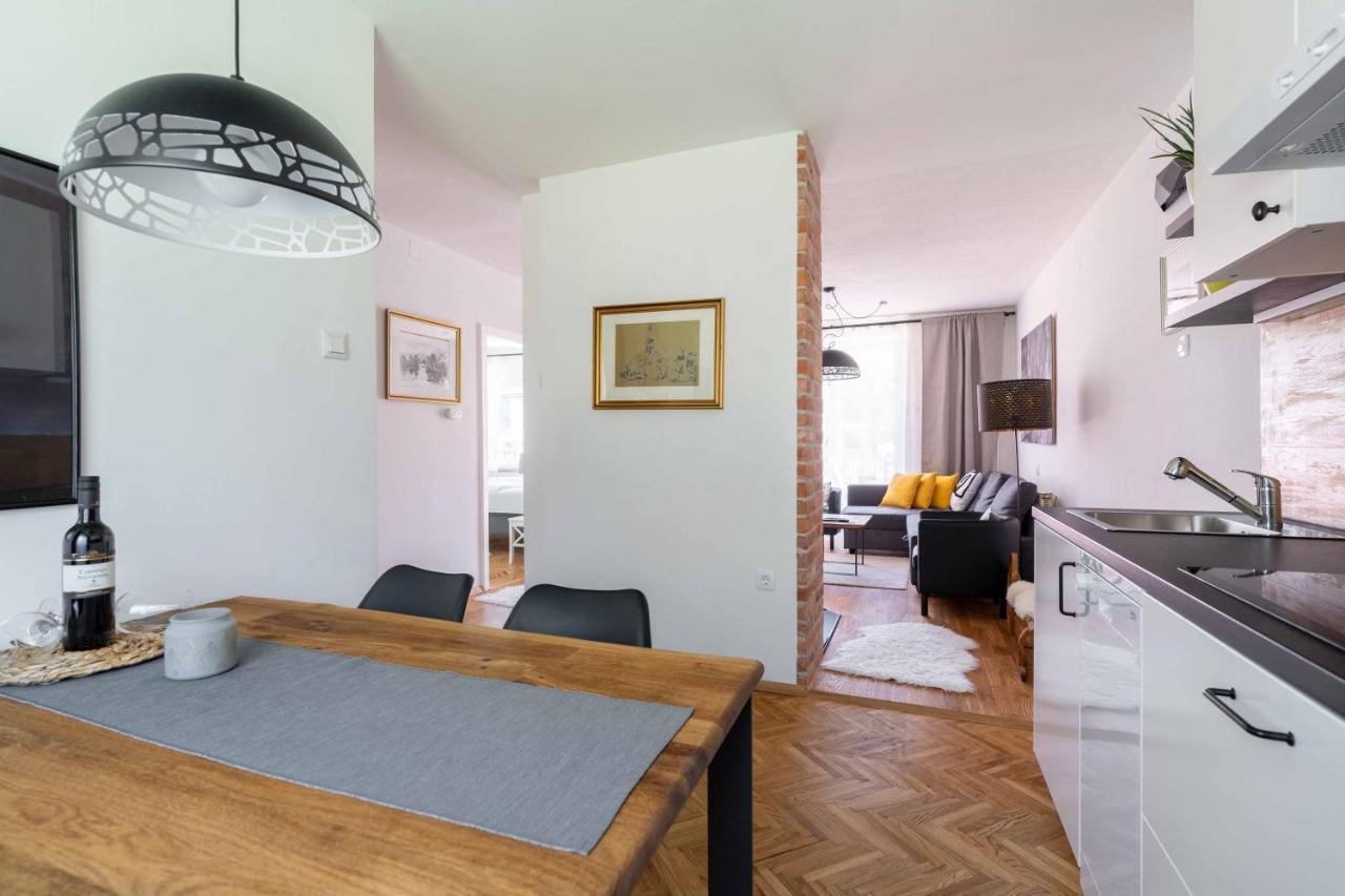 Apartma Pecek كْرانْيِسكا غورا المظهر الخارجي الصورة