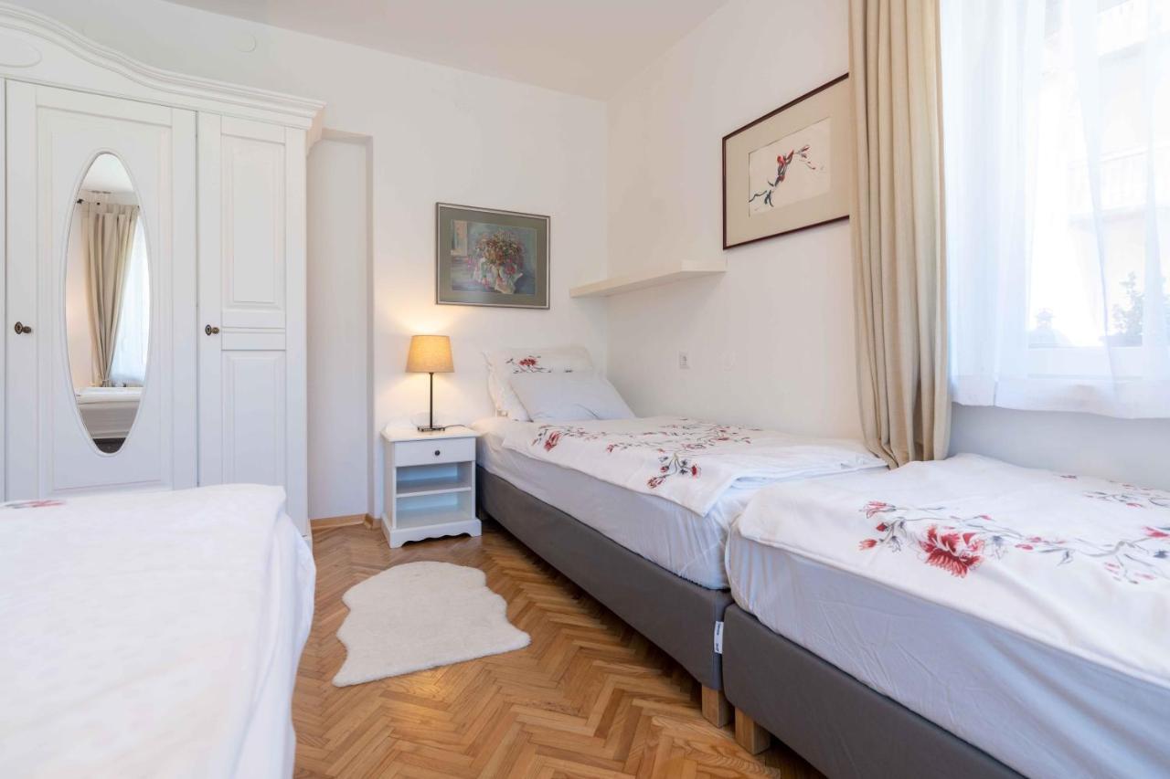 Apartma Pecek كْرانْيِسكا غورا المظهر الخارجي الصورة